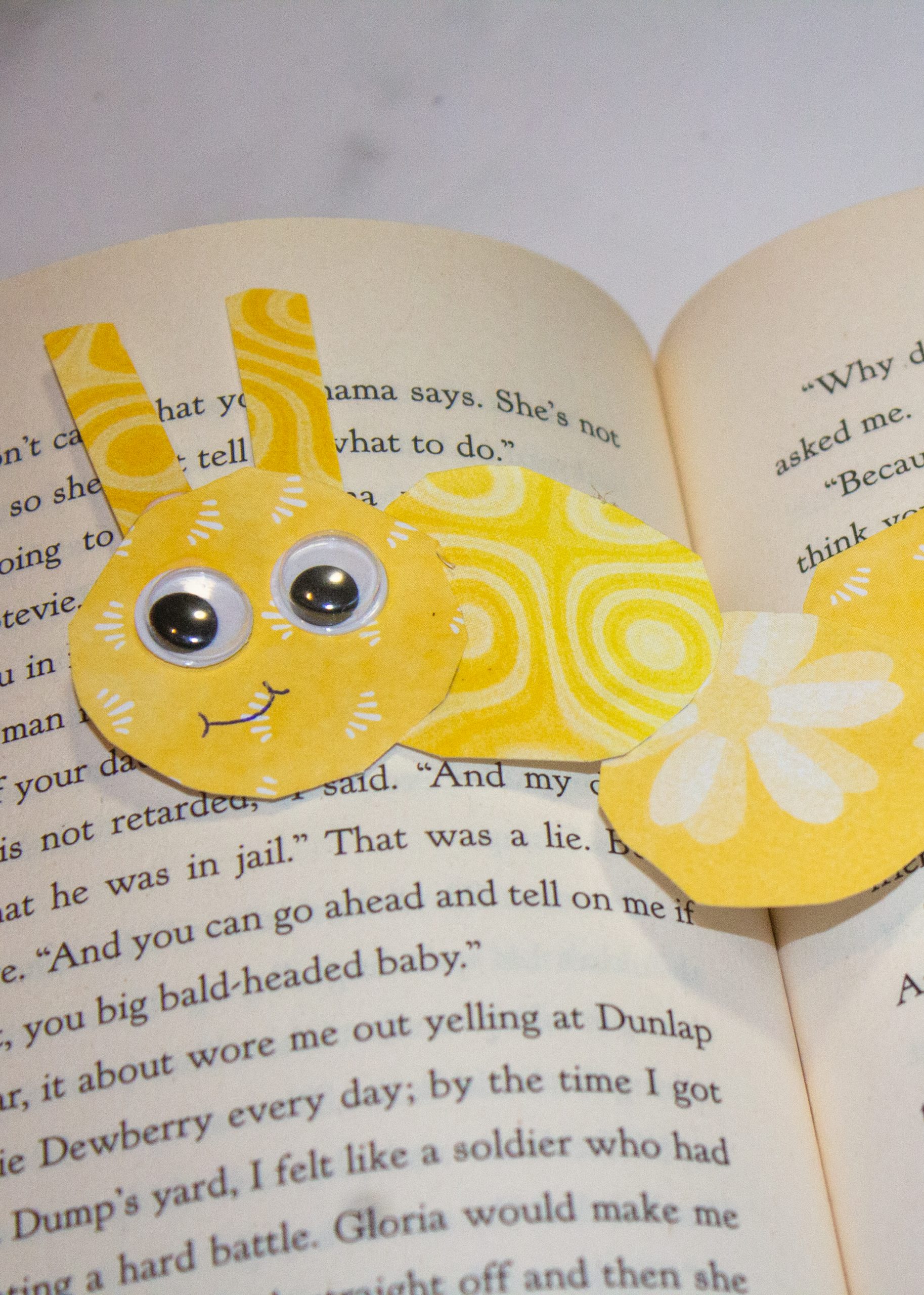 Bookworm Paper Bookmark for Kids - Easy Budget Crafts